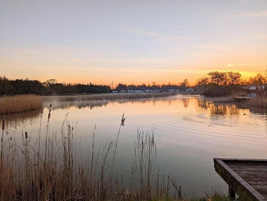 Lakeside View Wisbech Exterior photo