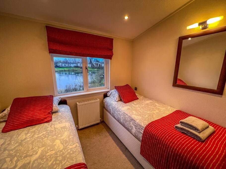 Lakeside View Wisbech Exterior photo